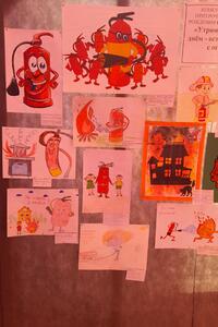 Конкурс рисунков по ППБ приуроченный ко  Дню рождения огнетушителя:  «Утром, вечером и днём – осторожен будь с огнём!»