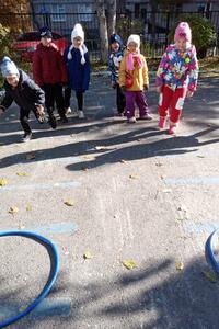 Использование спортивных игр и упражнений с дошкольниками на прогулке